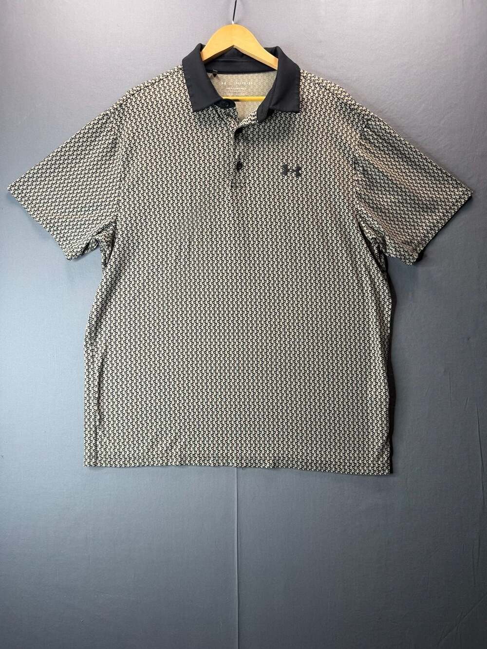 Under Armour The Playoff Polo Size XL Black Tan Geometric Golf Shirt